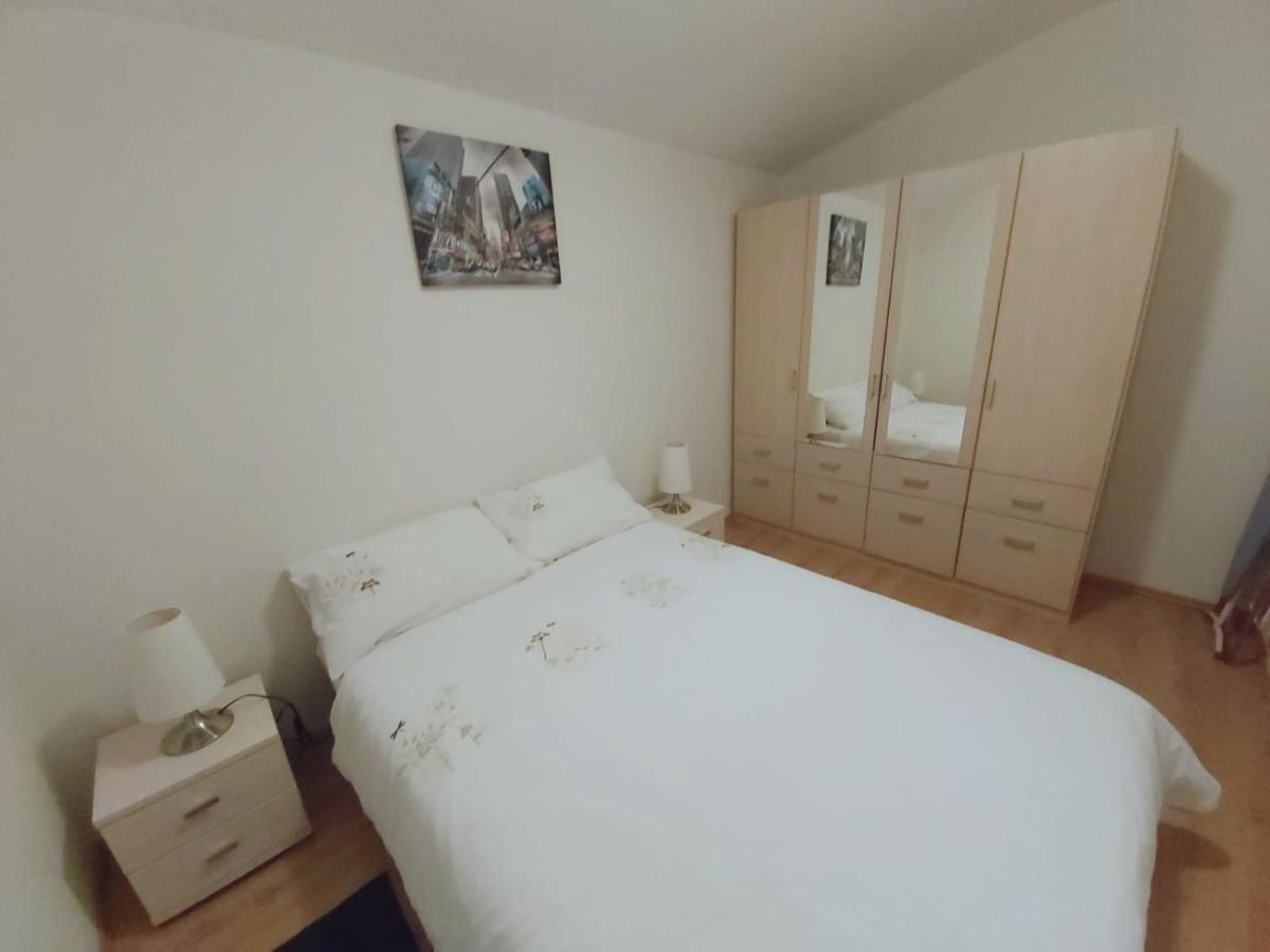 Mountain Village Apartment Pinewood *** Vysne Ruzbachy Bagian luar foto