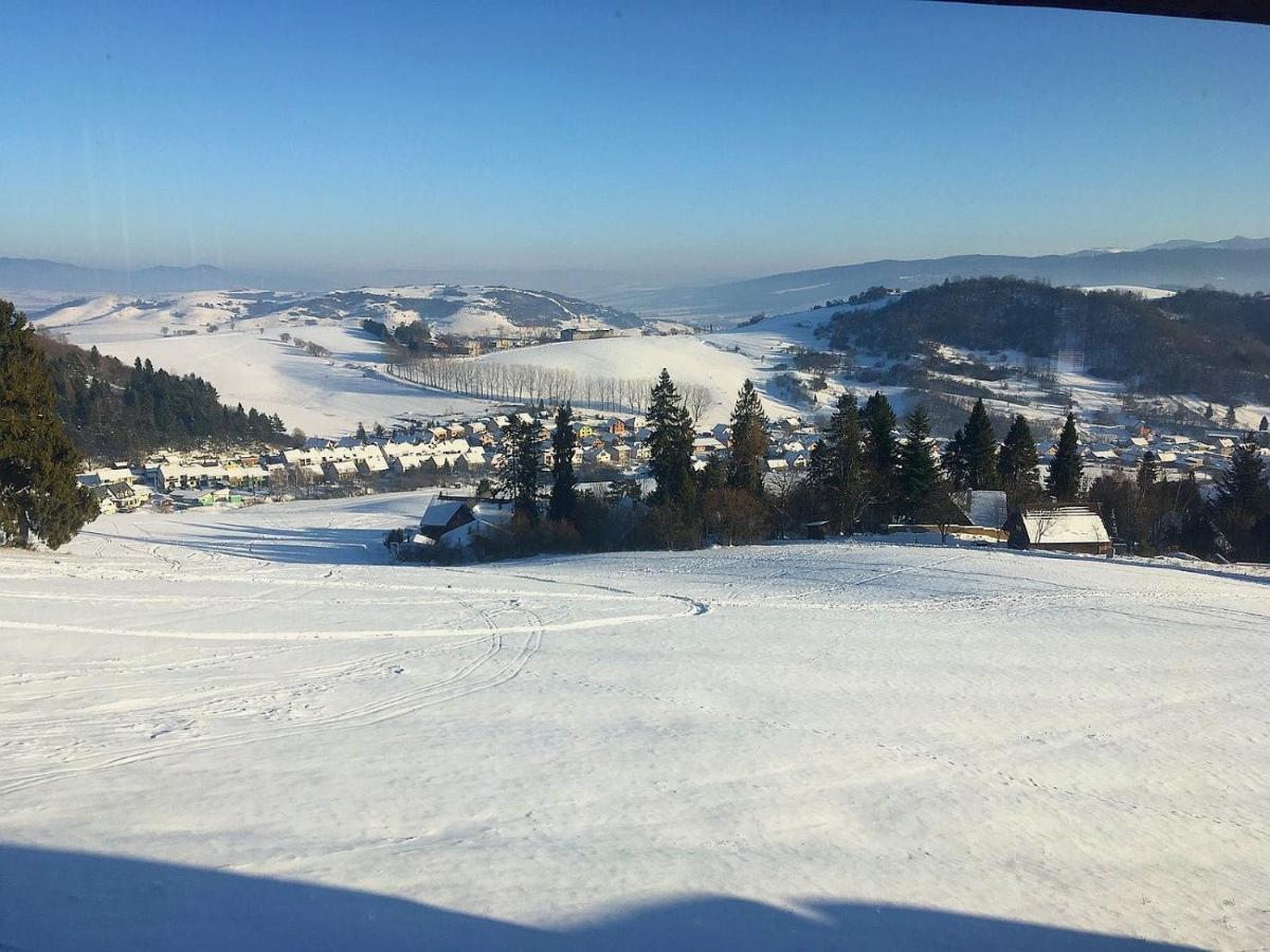 Mountain Village Apartment Pinewood *** Vysne Ruzbachy Bagian luar foto